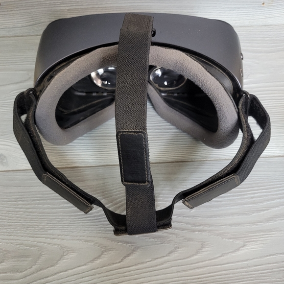 Discontinued Samsung Galaxy S8 VR Headset - Used 2 or 3 Hours Phone NOT included - Picture 14 of 16